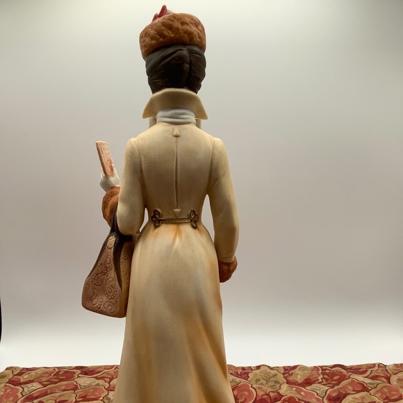 1982 Avon - MRS. ALBEE - President's Club Albee Award Collectible.  Full Size! - Picture 5 of 8